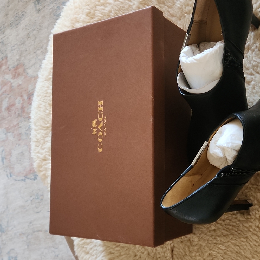 NWT IOB Coach Black Seneca Glazed Leather Shoe Boot Size 8M - Picture 7 of 15